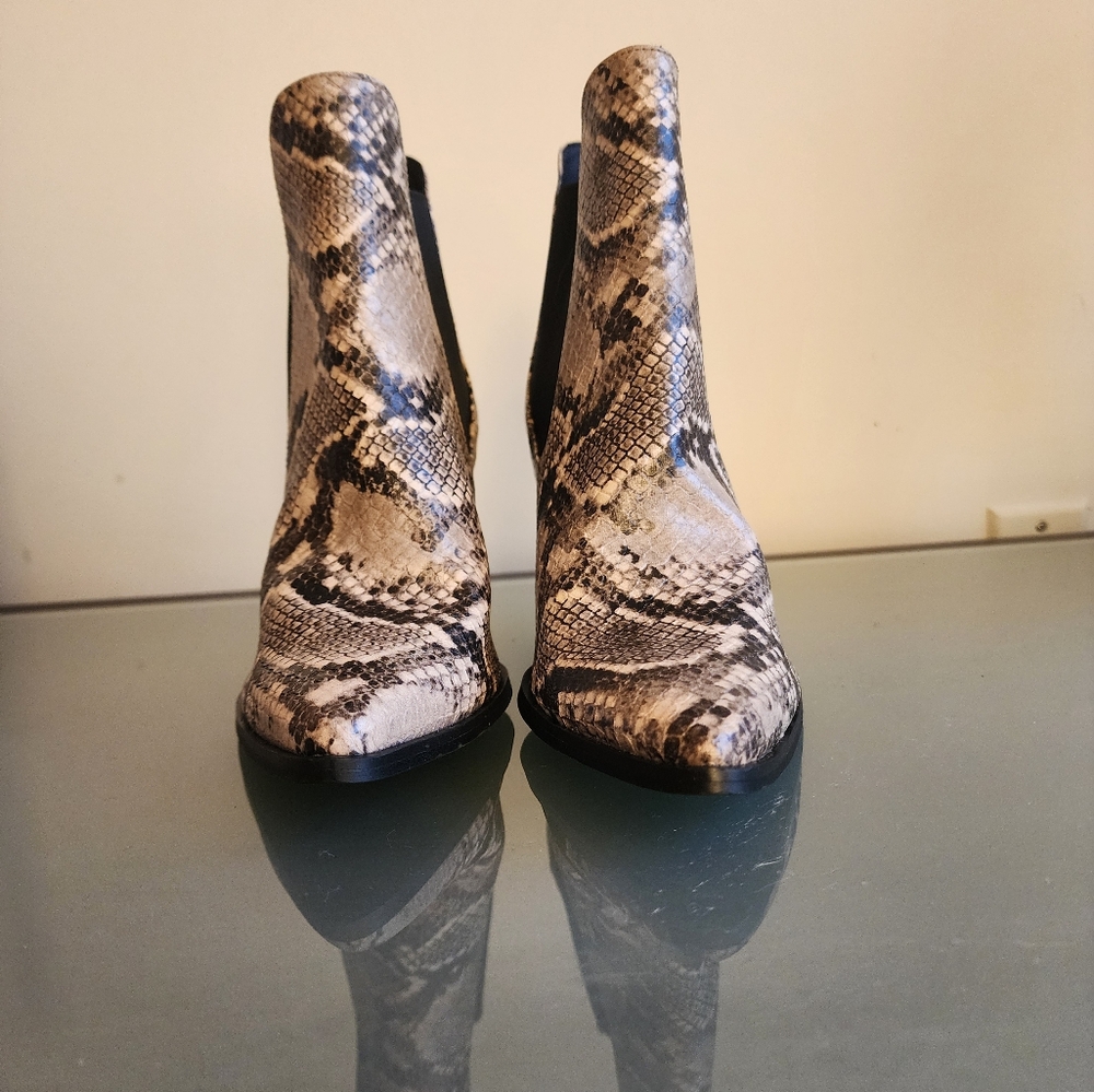 Steven Steve Madden Gail Heeled chealsea booties snakeskin